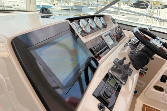 Sea Ray Sundancer 350 usado à venda