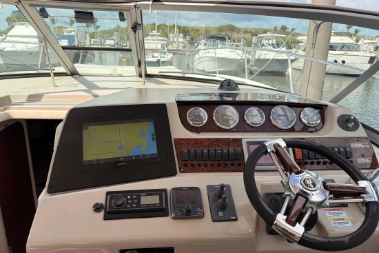 Sea Ray Sundancer 350 usado à venda