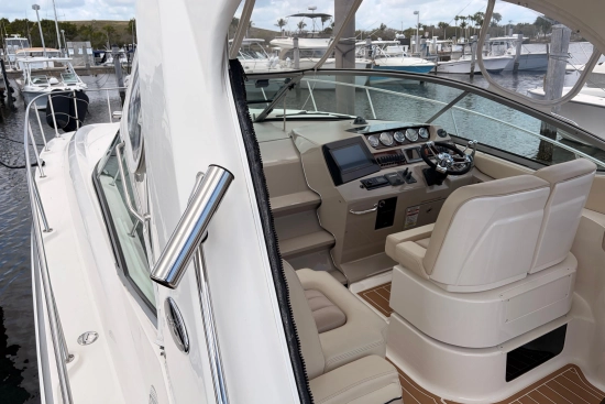 Sea Ray Sundancer 350 usado à venda