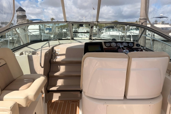 Sea Ray Sundancer 350 usado à venda