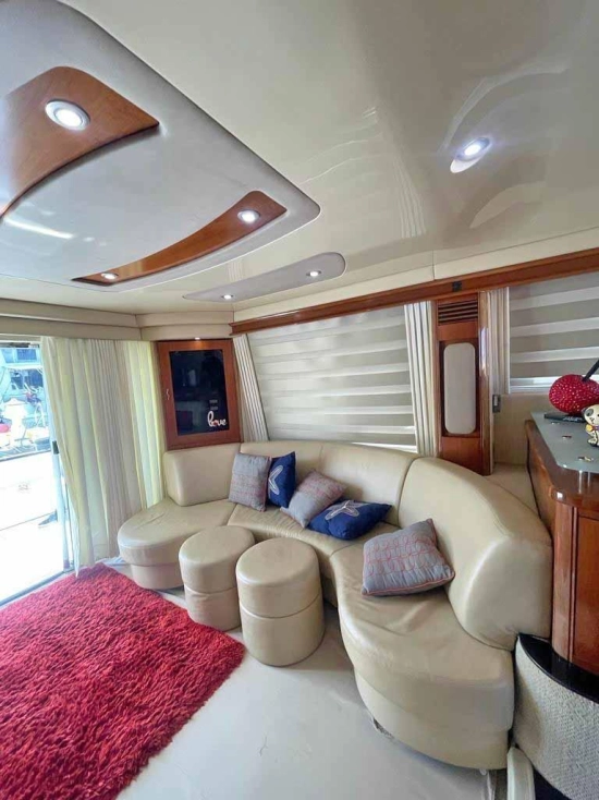 Sea Ray Sedan Bridge de segunda mano en venta