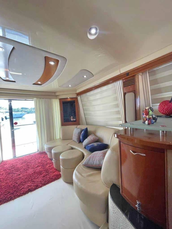 Sea Ray Sedan Bridge de segunda mano en venta