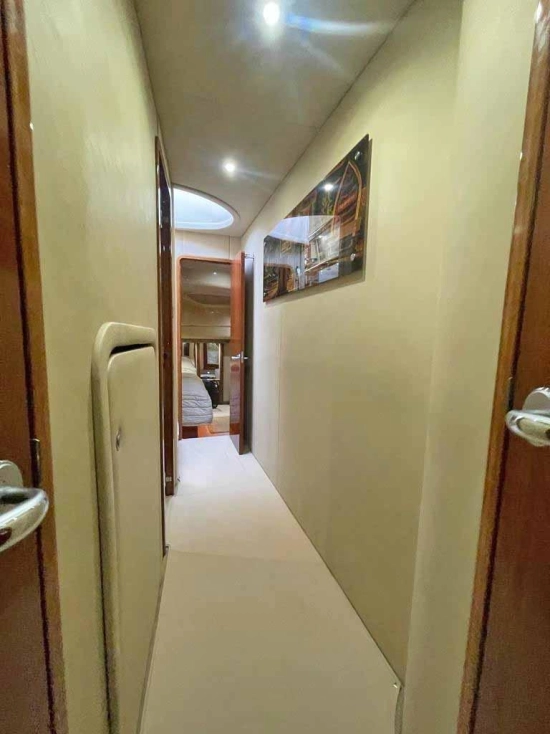 Sea Ray Sedan Bridge de segunda mano en venta