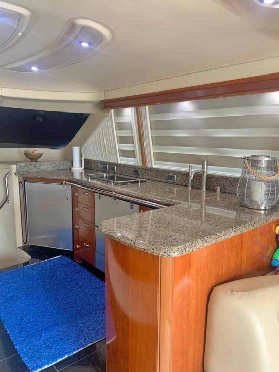 Sea Ray Sedan Bridge de segunda mano en venta