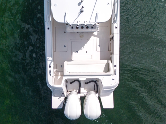 Intrepid Boats 327 Center Console usata in vendita