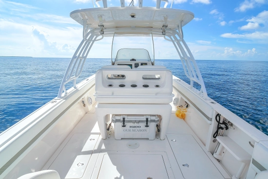 Intrepid Boats 327 Center Console usata in vendita