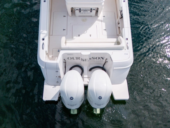 Intrepid Boats 327 Center Console usata in vendita