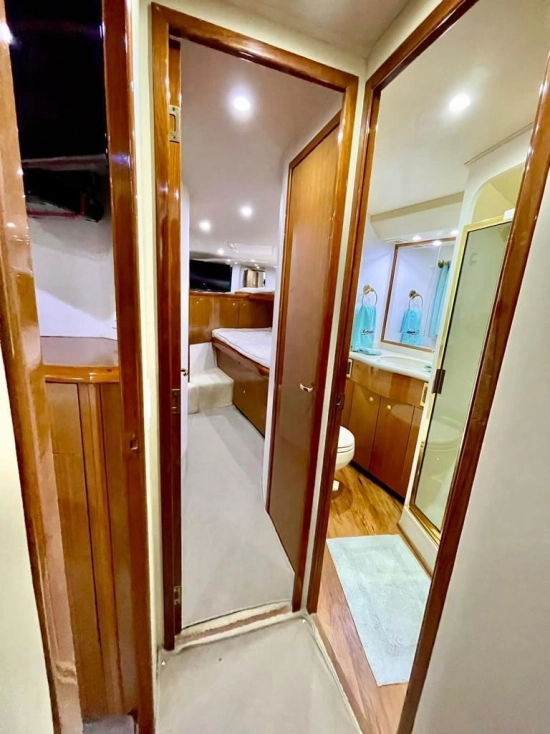 Viking Yachts 52 Convertible usata in vendita
