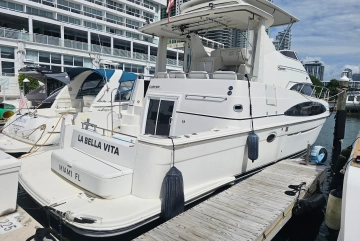 Carver 444 Cockpit Motor Yacht usado à venda