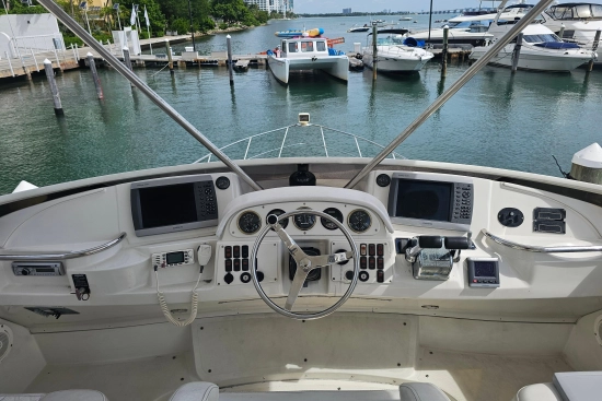 Carver 444 Cockpit Motor Yacht usado à venda