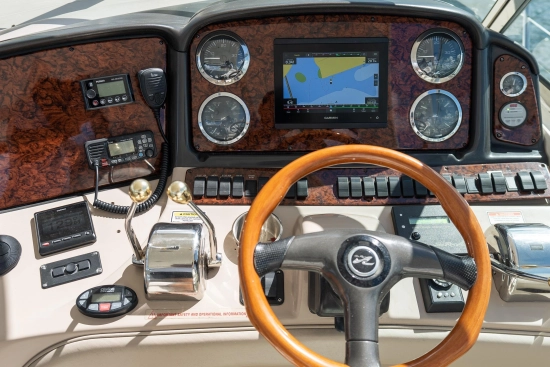 Sea Ray Sundancer 420 usata in vendita