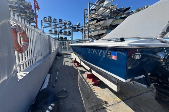 Donzi Marine 22 Classic usata in vendita