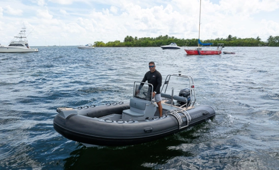 Trident 16 RIB usado à venda