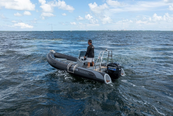 Trident 16 RIB usado à venda