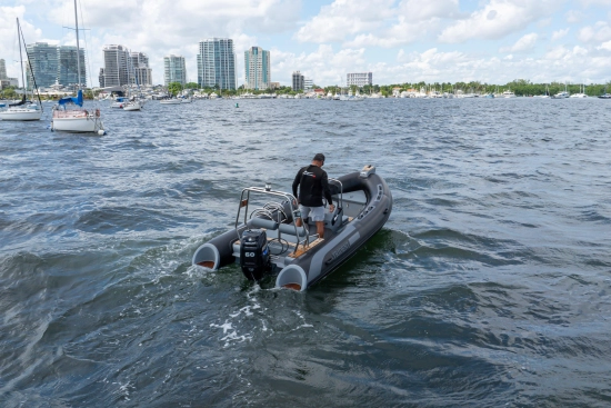 Trident 16 RIB usado à venda