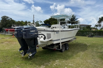 Mako Marine 261 Center Console usado à venda