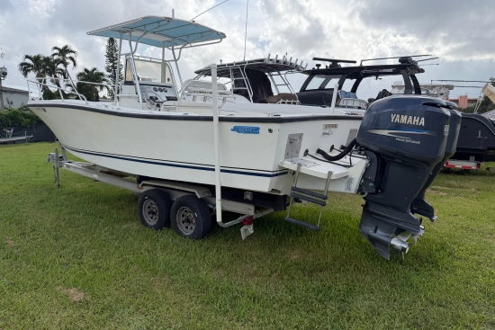 Mako Marine 261 Center Console usata in vendita