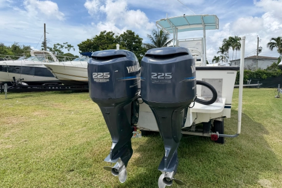 Mako Marine 261 Center Console usata in vendita