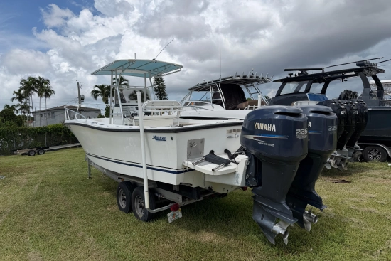 Mako Marine 261 Center Console usata in vendita