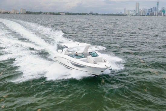 Sea Ray SLX 350 Outboard usata in vendita