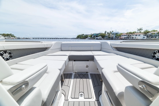 Sea Ray SLX 350 Outboard usata in vendita