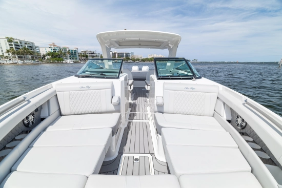 Sea Ray SLX 350 Outboard usata in vendita