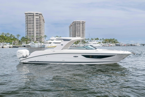 Sea Ray SLX 350 Outboard usata in vendita