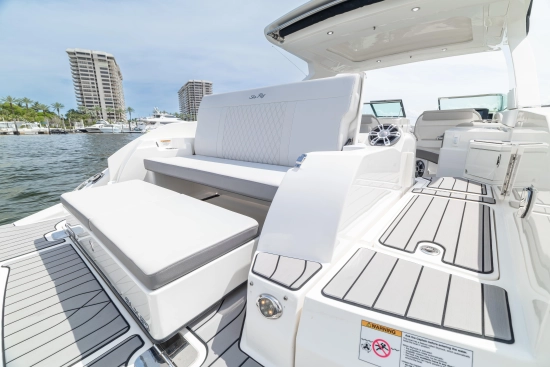 Sea Ray SLX 350 Outboard usata in vendita