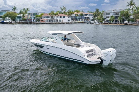 Sea Ray SLX 350 Outboard usata in vendita