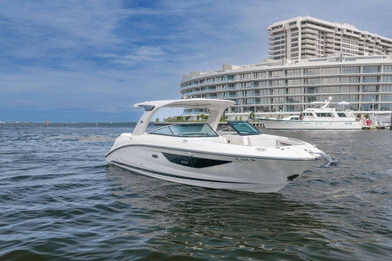 Sea Ray SLX 350 Outboard usata in vendita