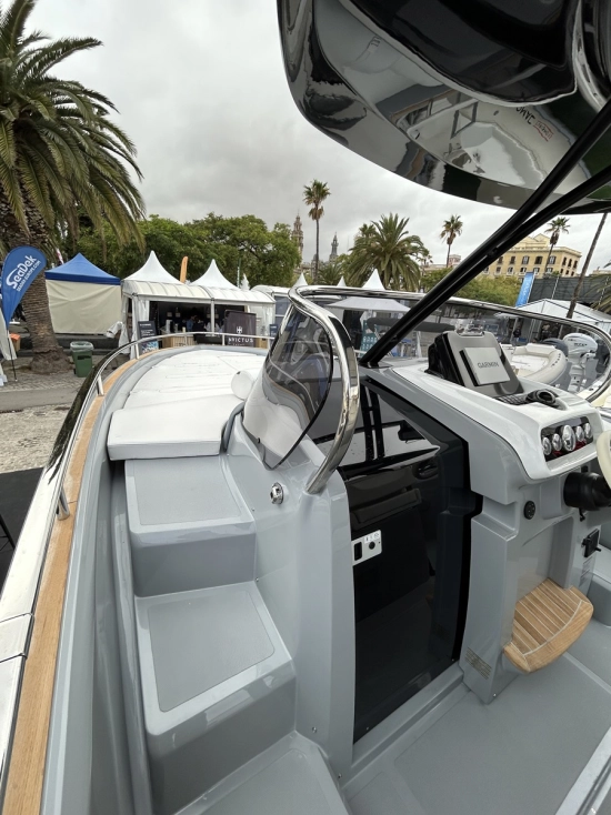 Invictus Yacht GT280 novos à venda