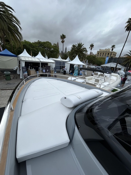 Invictus Yacht GT280 neuf à vendre