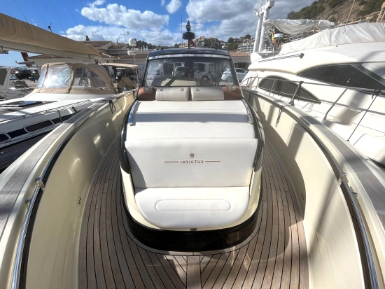 Invictus Yacht TT460 preowned for sale