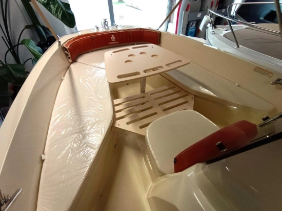 Invictus Yacht CAPOFORTE FX190 brand new for sale