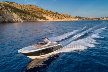 Invictus Yacht CAPOFORTE CX240 nuova in vendita
