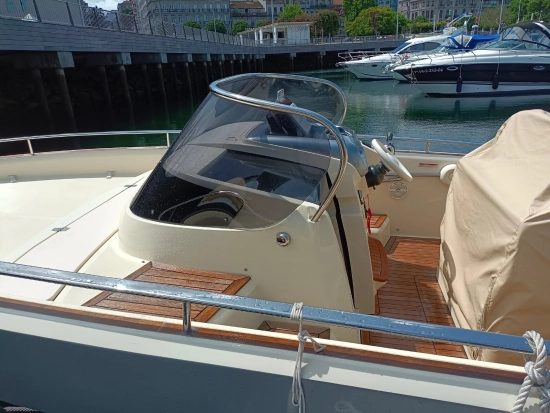 Invictus Yacht GT280 preowned for sale
