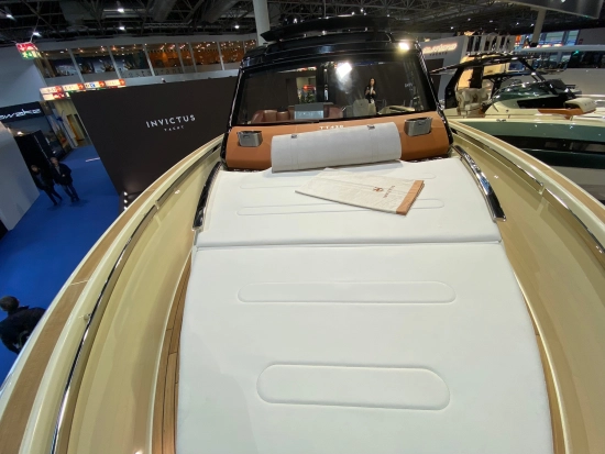 Invictus Yacht Tt 420 nuova in vendita