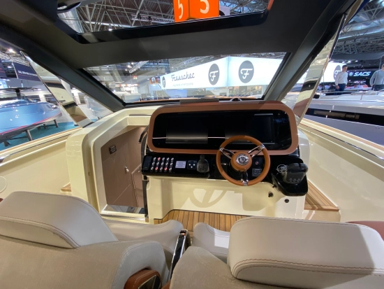 Invictus Yacht Tt 420 nuova in vendita