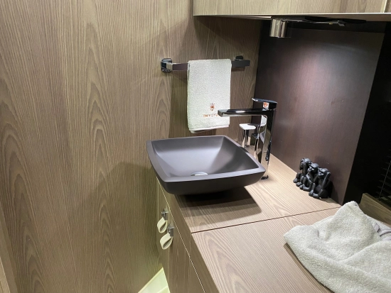 Invictus Yacht Tt 420 nuova in vendita