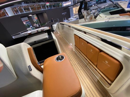 Invictus Yacht Tt 420 nuova in vendita