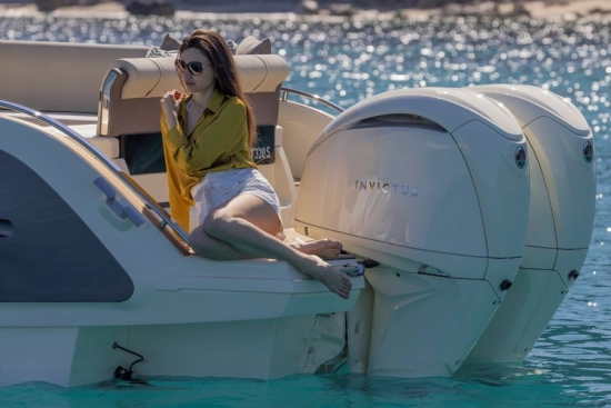 Invictus Yacht Gt 320 S nuova in vendita