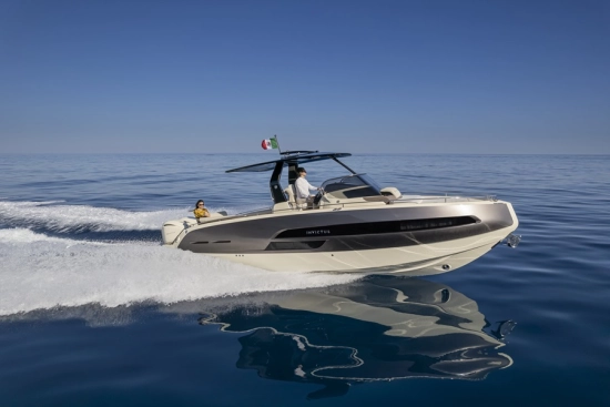 Invictus Yacht Gt 320 S nuova in vendita