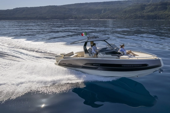 Invictus Yacht Gt 320 S nuova in vendita