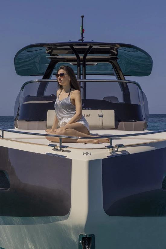 Invictus Yacht Gt 320 S nuova in vendita