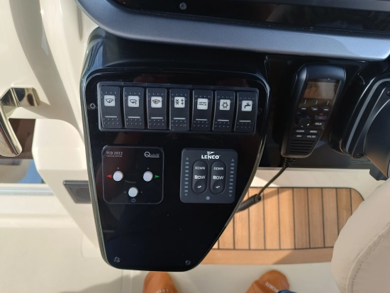 Invictus Yacht GT320 usado à venda