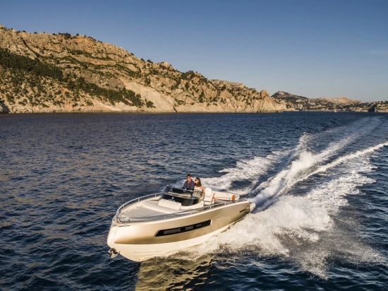 Invictus Yacht Gt 280 nuevo en venta