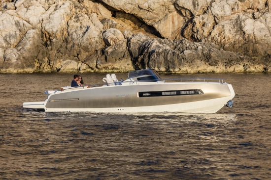 Invictus Yacht Gt 280 nuevo en venta