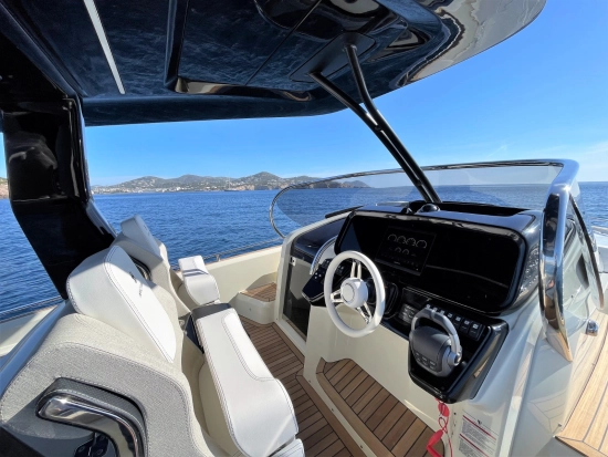Invictus Yacht GT 320 de segunda mano en venta