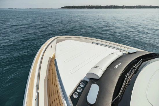 Invictus Yacht TT420 novos à venda