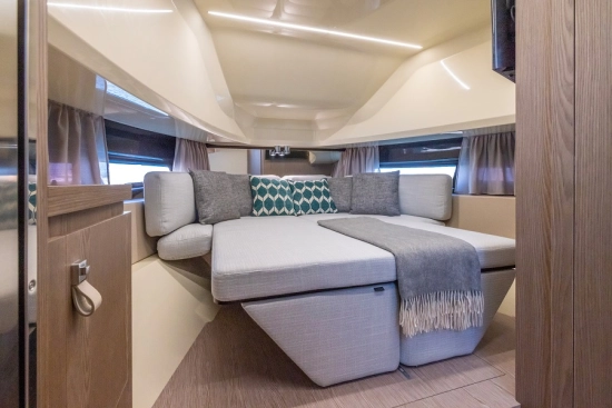 Invictus Yacht TT420 novos à venda